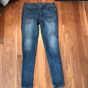 American Eagle Medium Wash Jegging